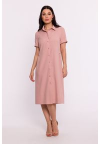 BeWear - Sukienka koszulowa midi z kołnierzykiem różowa. Kolor: różowy. Sezon: wiosna, lato. Typ sukienki: koszulowe. Długość: midi #3