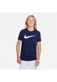 Koszulka dziecięca Nike Jr Dri‑FIT Park 20 — Navy. Kolor: biały, niebieski, wielokolorowy. Długość rękawa: krótki rękaw. Technologia: Dri-Fit (Nike). Długość: krótkie. Sport: joga i pilates #1