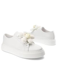 CheBello - Białe Eleganckie Sneakersy Chebello Z Ozdobnym Kwiatem. Zapięcie: bez zapięcia. Kolor: biały. Materiał: skóra. Wzór: kwiaty #7