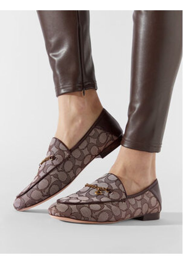 Coach Loafersy Hanna Textured Jacq CC888 Brązowy. Kolor: brązowy. Materiał: materiał