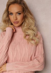 Renee - Różowy Golf o Klasycznym Fasonie z Modnym Splotem i Ściągaczami Franka. Typ kołnierza: golf. Kolor: różowy. Materiał: wiskoza. Wzór: ze splotem. Sezon: jesień, zima. Styl: klasyczny #4