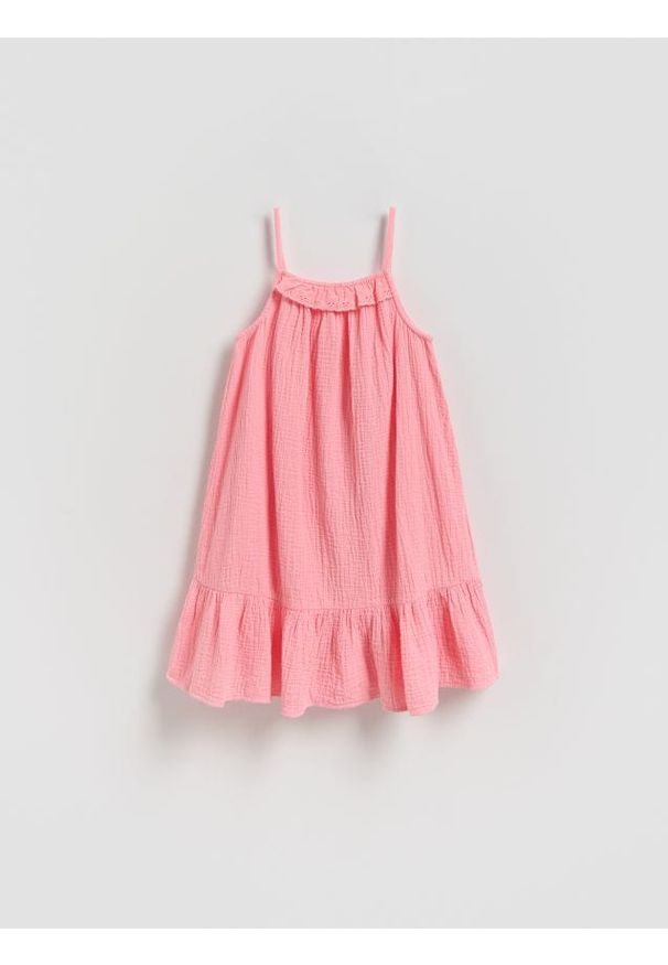 Reserved - Muślinowa sukienka na ramiączkach - różowy. Kolor: różowy. Materiał: bawełna. Długość rękawa: na ramiączkach