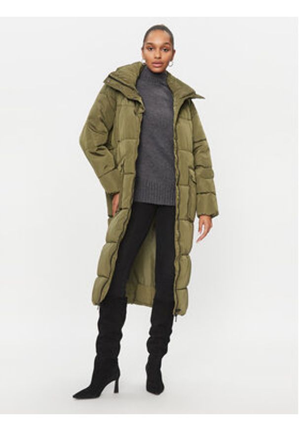 only - ONLY Kurtka zimowa Nora 15294315 Zielony Regular Fit. Kolor: zielony. Materiał: syntetyk. Sezon: zima