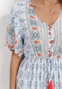 Born2be - Jasnoniebieska Sukienka Maxi z Gumką i Sznurkiem z Chwostami w Pasie Maryse. Kolor: niebieski. Sezon: wiosna, lato. Długość: maxi #6