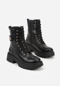 Renee - Czarne Botki Workery VICES z Metalicznym Zdobieniem na Cholewce Cevea. Okazja: na co dzień. Kolor: czarny. Materiał: jeans, koronka, skóra. Szerokość cholewki: normalna. Wzór: aplikacja. Styl: casual #5
