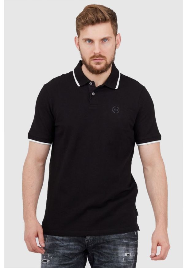 Armani Exchange - ARMANI EXCHANGE Czarna męska koszulka polo z okrągłym logo, Rozmiar S. Typ kołnierza: polo. Kolor: czarny. Długość rękawa: krótki rękaw. Wzór: aplikacja