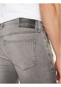 Calvin Klein Jeans Jeansy J30J326562 Szary Slim Fit. Kolor: szary