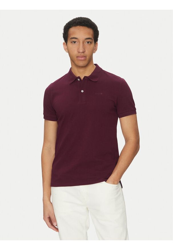 Geox Polo M5511B T3240 F8312 Bordowy Regular Fit. Typ kołnierza: polo. Kolor: czerwony. Materiał: bawełna