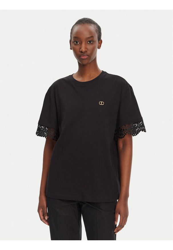 TwinSet - TWINSET T-Shirt 251TT2410 Czarny Relaxed Fit. Kolor: czarny. Materiał: bawełna