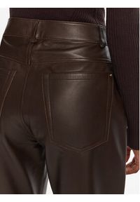 Marella Spodnie skórzane Doroty 2523436014 Brązowy Straight Fit. Kolor: brązowy. Materiał: skóra #4