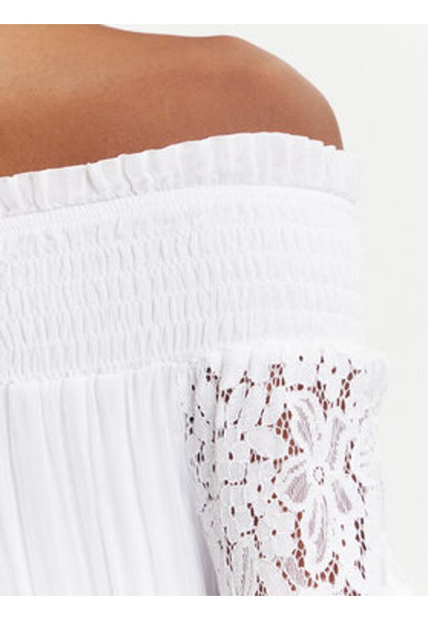 Guess Sukienka codzienna W5GK24 WE550 Biały Classic Fit. Okazja: na co dzień. Kolor: biały. Materiał: wiskoza. Typ sukienki: proste. Styl: casual