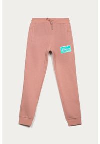 Calvin Klein Jeans - Spodnie dziecięce 140-164 cm. Okazja: na co dzień. Kolor: różowy. Materiał: bawełna, poliester, dzianina. Wzór: gładki. Styl: casual #1