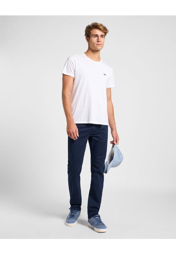 Lee - MESKIE SPODNIE MATERIALOWE LEE DAREN ZIP FLY RIVET NAVY 112363965