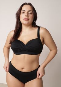 Born2be - Czarne Bikini Dwuczęściowe Zabudowane na Grubych Ramiączkach z Regulacją Aroaete. Kolekcja: plus size. Kolor: czarny. Długość: krótkie #2