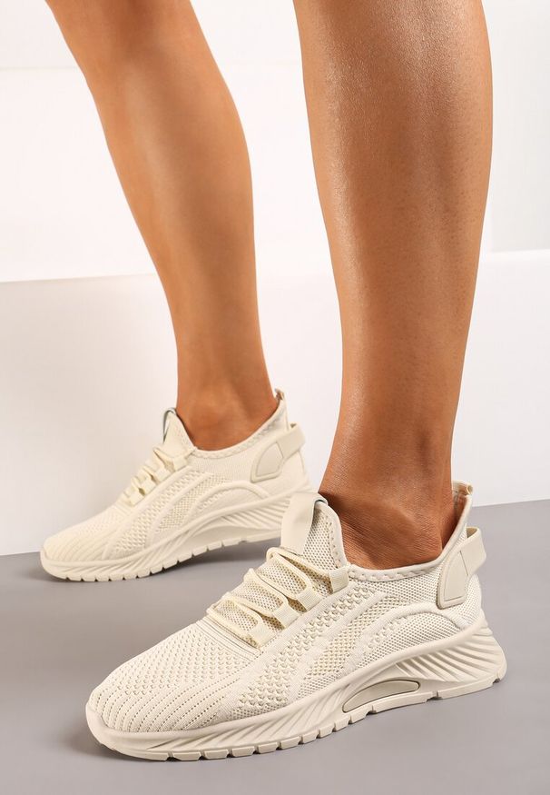 Renee - Beżowe Buty Sportowe na Platformie ze Sznurowaniem Adelmarie. Okazja: na co dzień. Kolor: beżowy. Materiał: dresówka, jeans. Obcas: na platformie