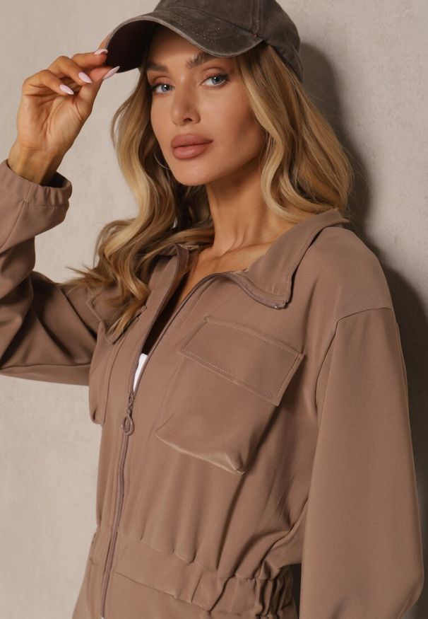 Renee - Brązowy Kombinezon w Stylu Utility Taliowany Liarael. Kolor: brązowy. Materiał: tkanina