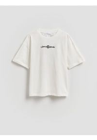 Reserved - T-shirt z nadrukiem - złamana biel. Materiał: dzianina, bawełna. Wzór: nadruk #1