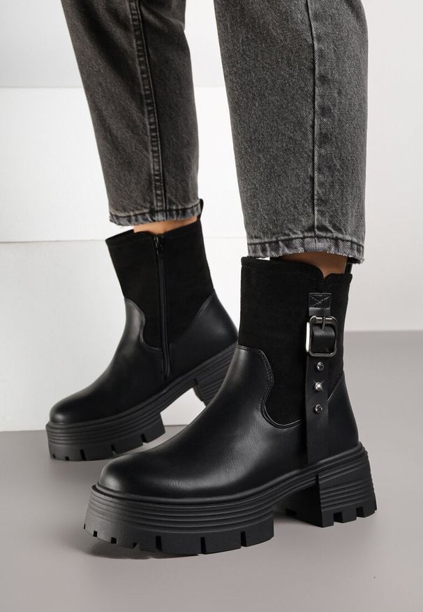 Born2be - Czarne Botki na Grubym Obcasie i Platformie z Klamrą Tulesa. Okazja: na co dzień. Zapięcie: klamry. Kolor: czarny. Materiał: jeans. Obcas: na obcasie. Styl: klasyczny, casual, elegancki. Wysokość obcasa: średni