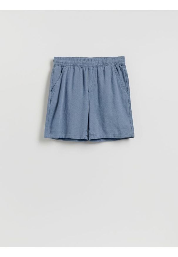 Reserved - Szorty regular z lnem - niebieski. Kolor: niebieski. Materiał: len