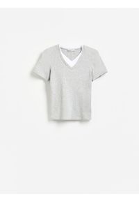 Reserved - T-shirt w prążek - jasnoszary. Kolor: szary. Materiał: bawełna, dzianina. Wzór: prążki #1