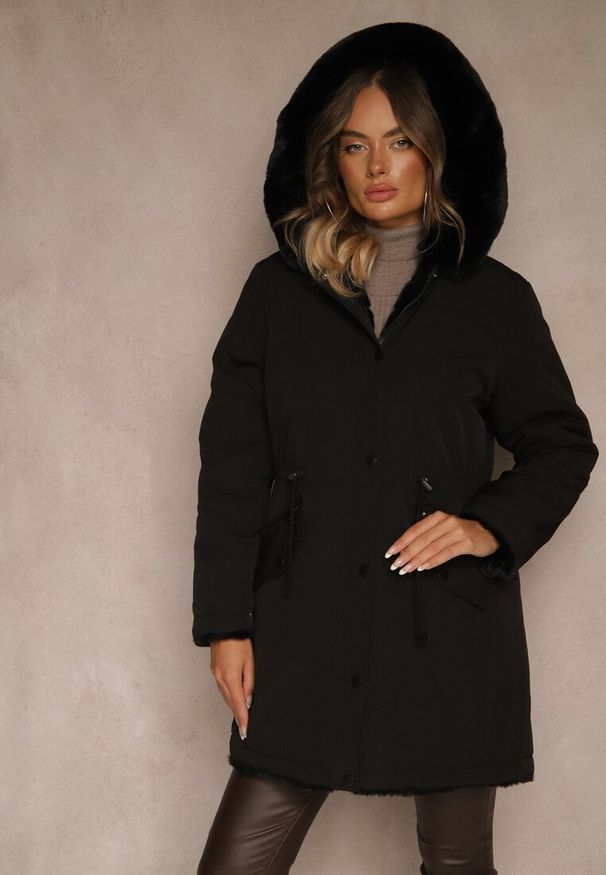 Renee - Czarna Kurtka Parka Dwustronna z Futerkiem i Kapturem Alerisse. Okazja: na spacer, na imprezę. Kolor: czarny. Materiał: futro. Wzór: gładki