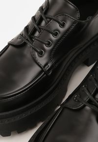 Born2be - Czarne Półbuty VICES w Stylu Grunge Ravilara. Okazja: na co dzień, do pracy. Kolor: czarny. Materiał: skóra, materiał, jeans. Styl: casual, elegancki, klasyczny #7