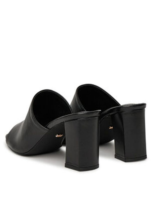DeeZee Klapki FBN-020-7 Czarny. Kolor: czarny. Materiał: skóra