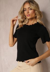 Renee - Czarna Dzianinowa Bluzka z Nieregularnymi Krawędziami Datria. Kolor: czarny. Materiał: dzianina