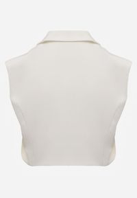 Renee - Biała Kamizelka Garniturowa Zapinana na Guzik Tiamas. Okazja: na co dzień, do pracy, na spotkanie biznesowe. Kolor: biały. Wzór: jednolity. Styl: klasyczny, casual, biznesowy #3