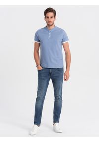 Ombre Clothing - Koszulka męska polo bez kołnierzyka - niebieska V3. Typ kołnierza: polo, bez kołnierzyka. Kolor: niebieski. Materiał: bawełna. Długość: długie #4