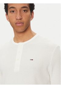 Tommy Jeans Longsleeve Henley DM0DM20379 Biały Regular Fit. Typ kołnierza: typu henley. Kolor: biały. Materiał: bawełna. Długość rękawa: długi rękaw #3