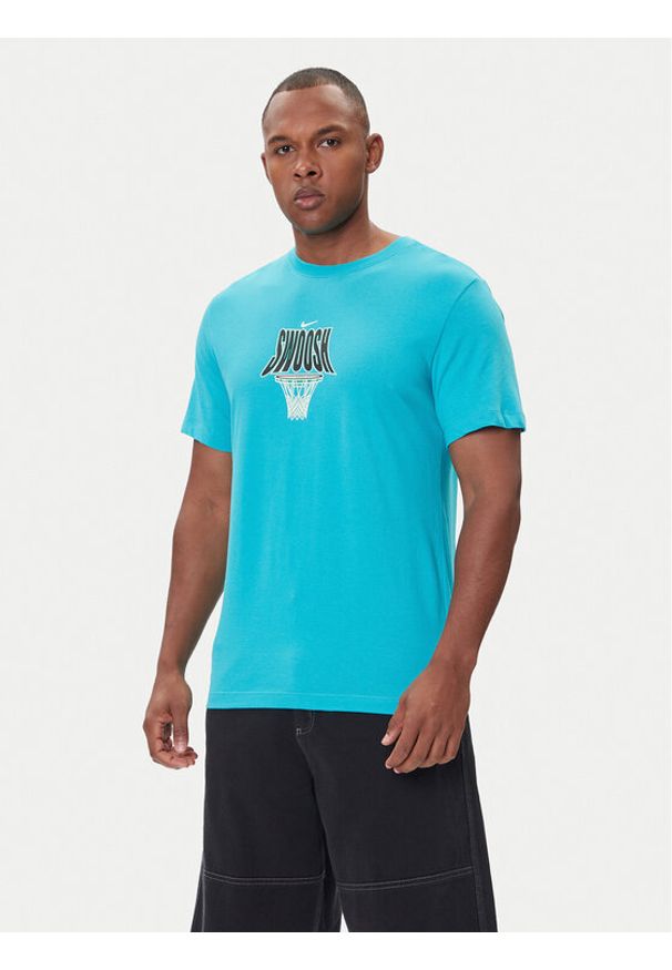 Nike T-Shirt HJ3466 345 Turkusowy Regular Fit. Kolor: turkusowy. Materiał: syntetyk