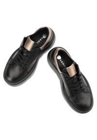 Czarne Sneakersy Armodo Modne Obuwie Damskie Na Platformie. Zapięcie: sznurówki. Kolor: czarny. Materiał: jeans, skóra. Obcas: na platformie. Sport: turystyka piesza #3