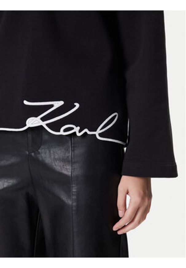 Karl Lagerfeld - KARL LAGERFELD Bluza A4W20040 Czarny Regular Fit. Typ kołnierza: dekolt w karo. Kolor: czarny. Materiał: bawełna