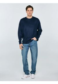 Big-Star - Sweter męski granatowy Stan 403. Okazja: na co dzień, na spotkanie biznesowe. Kolor: niebieski. Materiał: prążkowany, skóra. Wzór: aplikacja, ze splotem. Styl: casual, biznesowy, elegancki #4