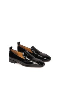 Kazar - Lakierowane loafersy na płaskim obcasie. Kolor: czarny. Materiał: skóra, lakier. Szerokość cholewki: normalna. Obcas: na obcasie. Styl: elegancki. Wysokość obcasa: niski #5
