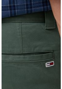 Tommy Jeans szorty SCANTON DM0DM13221.PPYY męskie kolor zielony. Kolor: zielony. Materiał: tkanina, materiał. Wzór: gładki #4
