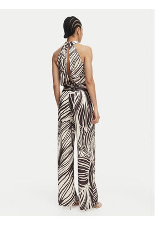 Guess Kombinezon W6GK12 K2937 Brązowy Regular Fit. Kolor: brązowy. Materiał: syntetyk