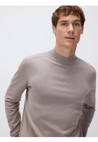 Reserved - Sweter z wiskozą - beżowy. Kolor: beżowy. Materiał: wiskoza