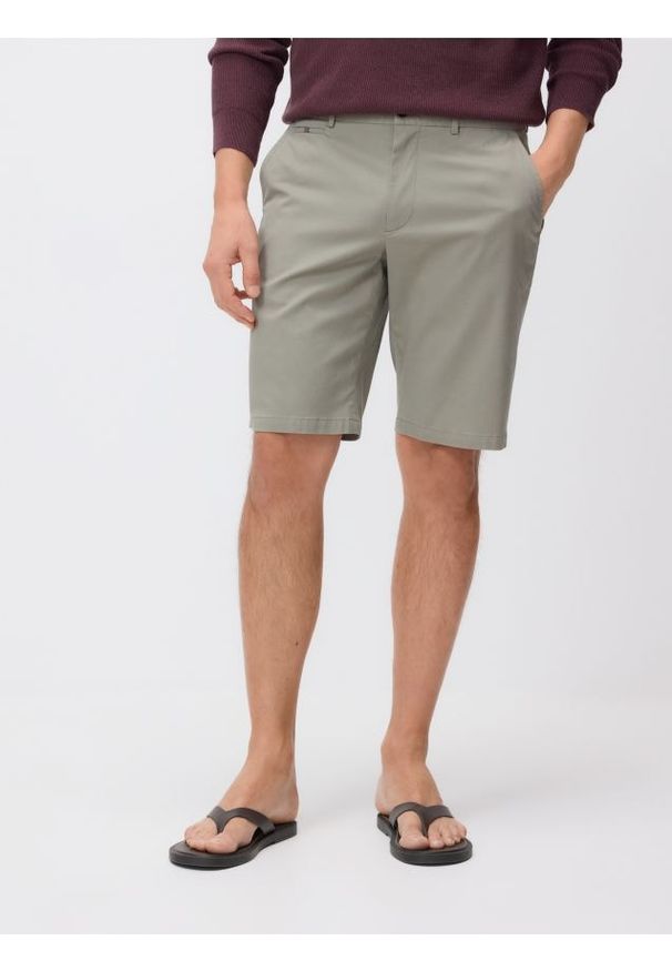 Reserved - Szorty regular z lyocellem - jasny zielony. Kolor: zielony. Materiał: tkanina