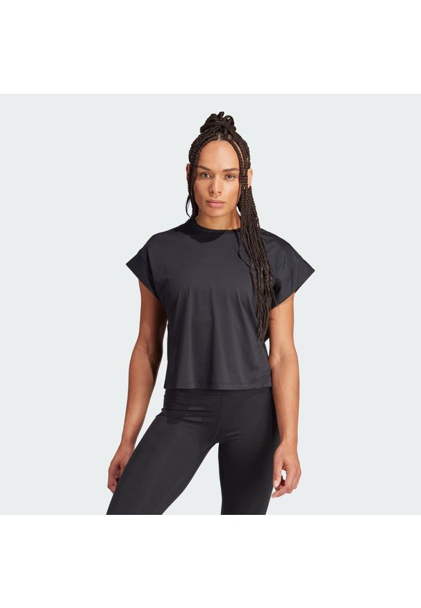 Adidas - Koszulka Studio. Kolor: czarny, szary, wielokolorowy. Materiał: materiał. Sport: joga i pilates, fitness