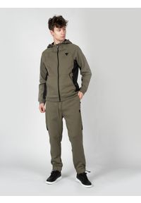 Guess Spodnie "Remy" | X3GQ04K9PM0 | Mężczyzna | Khaki. Kolor: brązowy. Materiał: bawełna, poliester. Wzór: aplikacja. Styl: elegancki #1