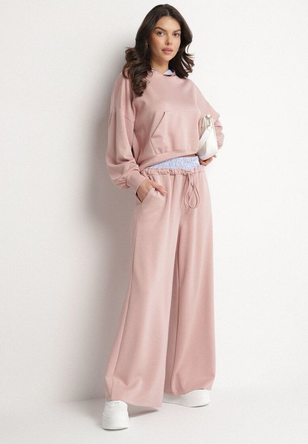 Born2be - Różowy Komplet Dresowy z Wiskozą Bluza z Kapturem i Szerokie Spodnie Liseriela. Kolor: różowy. Materiał: dresówka, wiskoza