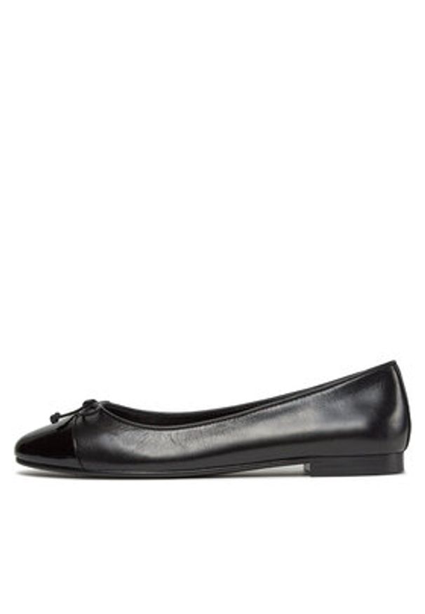 Tory Burch Baleriny Cap-Toe Ballet 154511 Czarny. Kolor: czarny. Materiał: skóra