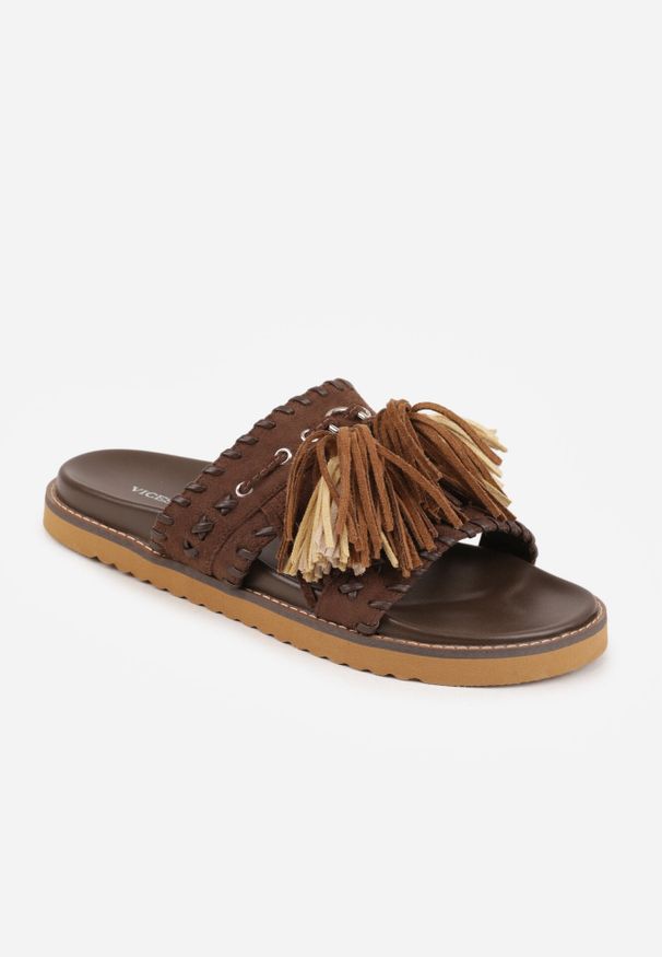 Born2be - Ciemnobrązowe Płaskie Klapki Boho VICES z Imitacji Zamszu Zdobione Frędzlami Krili. Okazja: na co dzień, na spacer. Kolor: brązowy. Materiał: zamsz. Wzór: aplikacja. Sezon: lato. Obcas: na płaskiej podeszwie. Styl: boho