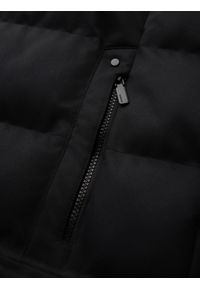 Ombre Clothing - Długa pikowana kurtka męska z kapturem – czarna V1. Okazja: na co dzień. Typ kołnierza: kaptur. Kolor: czarny. Materiał: poliester, materiał. Długość: długie. Wzór: aplikacja. Sezon: zima. Styl: casual, elegancki #7