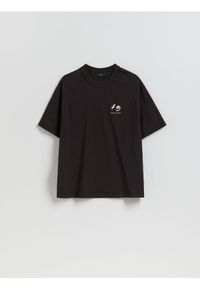 Reserved - T-shirt boxy z nadrukiem na plecach - czarny. Kolor: czarny. Materiał: dzianina, bawełna. Wzór: nadruk