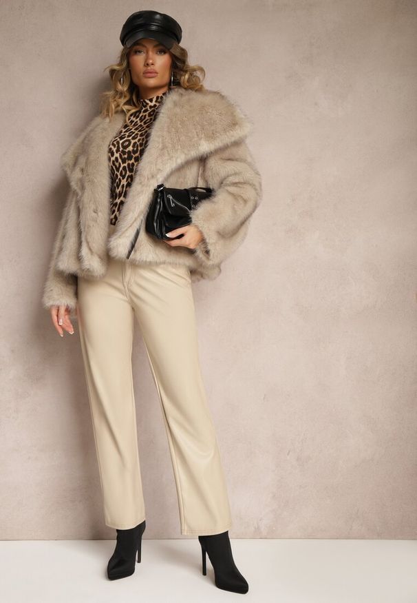 Renee - Beżowe Spodnie z Ekoskóry o Prostym Kroju High Waist Arivra. Okazja: na co dzień. Stan: podwyższony. Kolor: beżowy. Styl: elegancki, casual