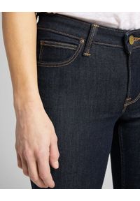 Lee - Spodnie jeansowe damskie LEE SCARLETT RINSE. Okazja: do pracy, na spacer, na co dzień. Kolor: niebieski. Materiał: jeans. Styl: casual