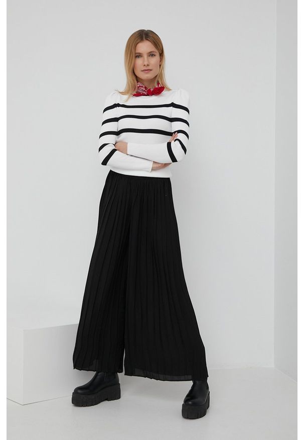 JDY spodnie damskie kolor czarny szerokie high waist. Stan: podwyższony. Kolor: czarny. Materiał: tkanina